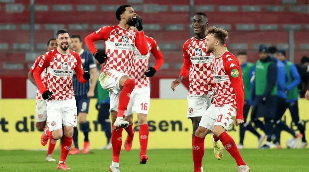 开云-包含转会期体能课后，门兴格拉德巴赫遗憾出局备战德甲，气氛紧张，医务组通报恢复的词条