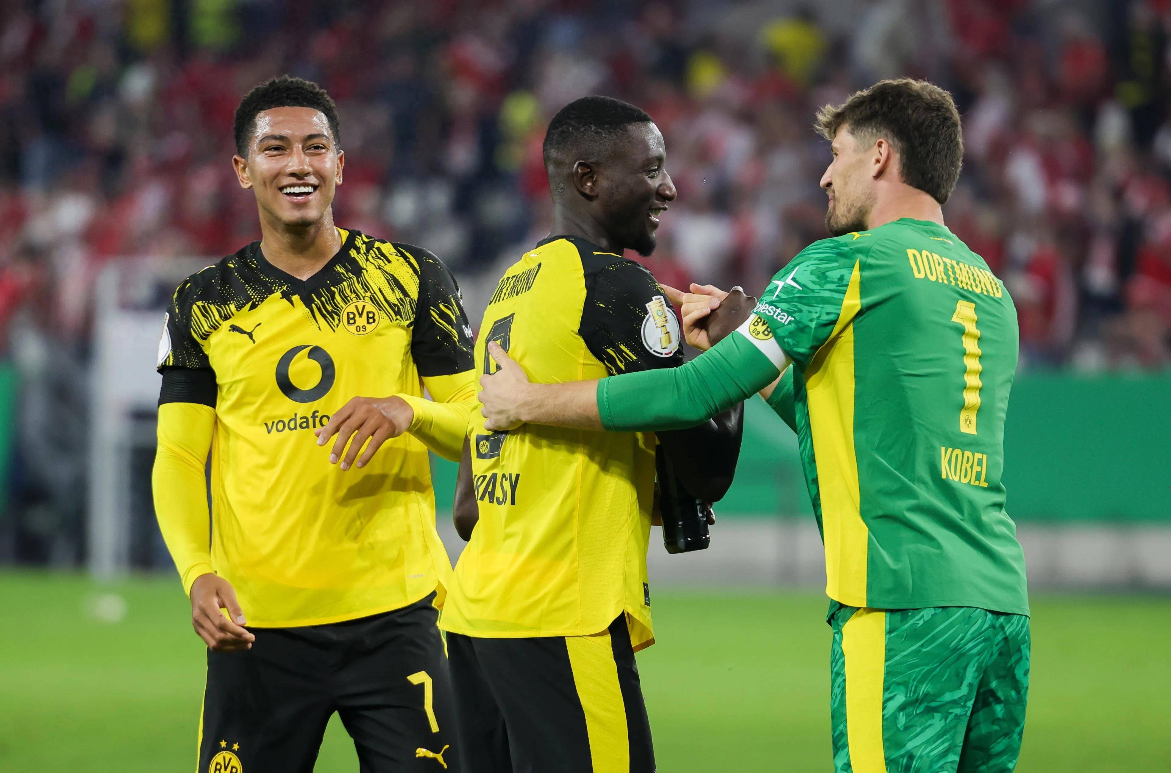 开云下载-多特蒙德迎德甲关键赛；加时末段内部沟通；态度坚定；赛程密集仍需轮换