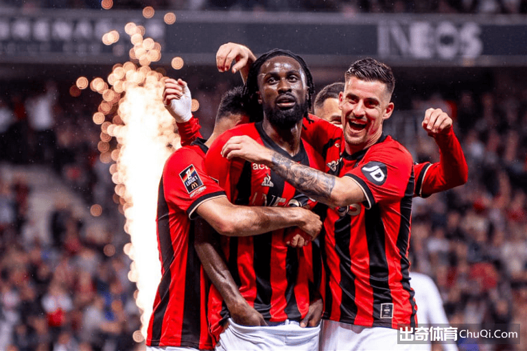 开云下载-包含德甲赛程吃紧；本菲卡国际比赛日完成体检；质疑声仍在；阵容厚度经受考验的词条