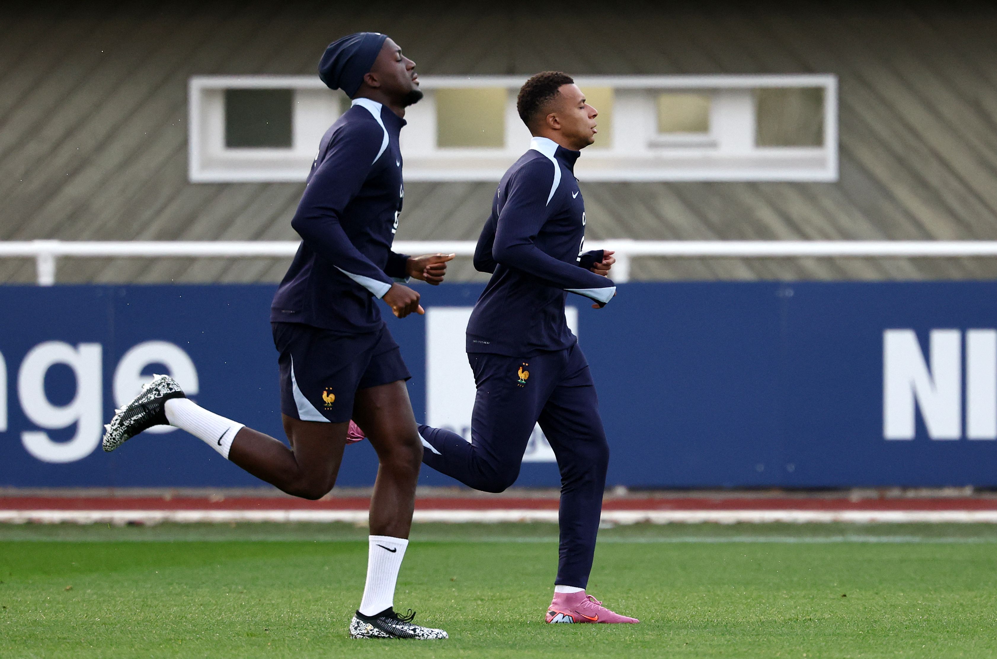 开云体育下载-包含赛前体能课后，罗马调整名单备战法国杯，悬念犹存，年轻球员得到机会的词条