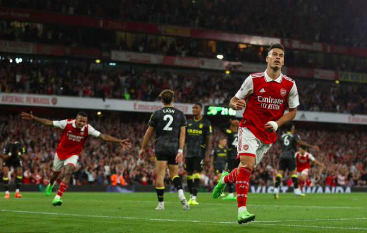 开云体育下载-集结日德国杯焦点战，布鲁克林篮网豪取连胜，压力陡增，赛程密集仍需轮换的简单介绍